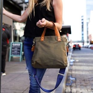 Canvas Clover handbag. Name : Gramercy bag